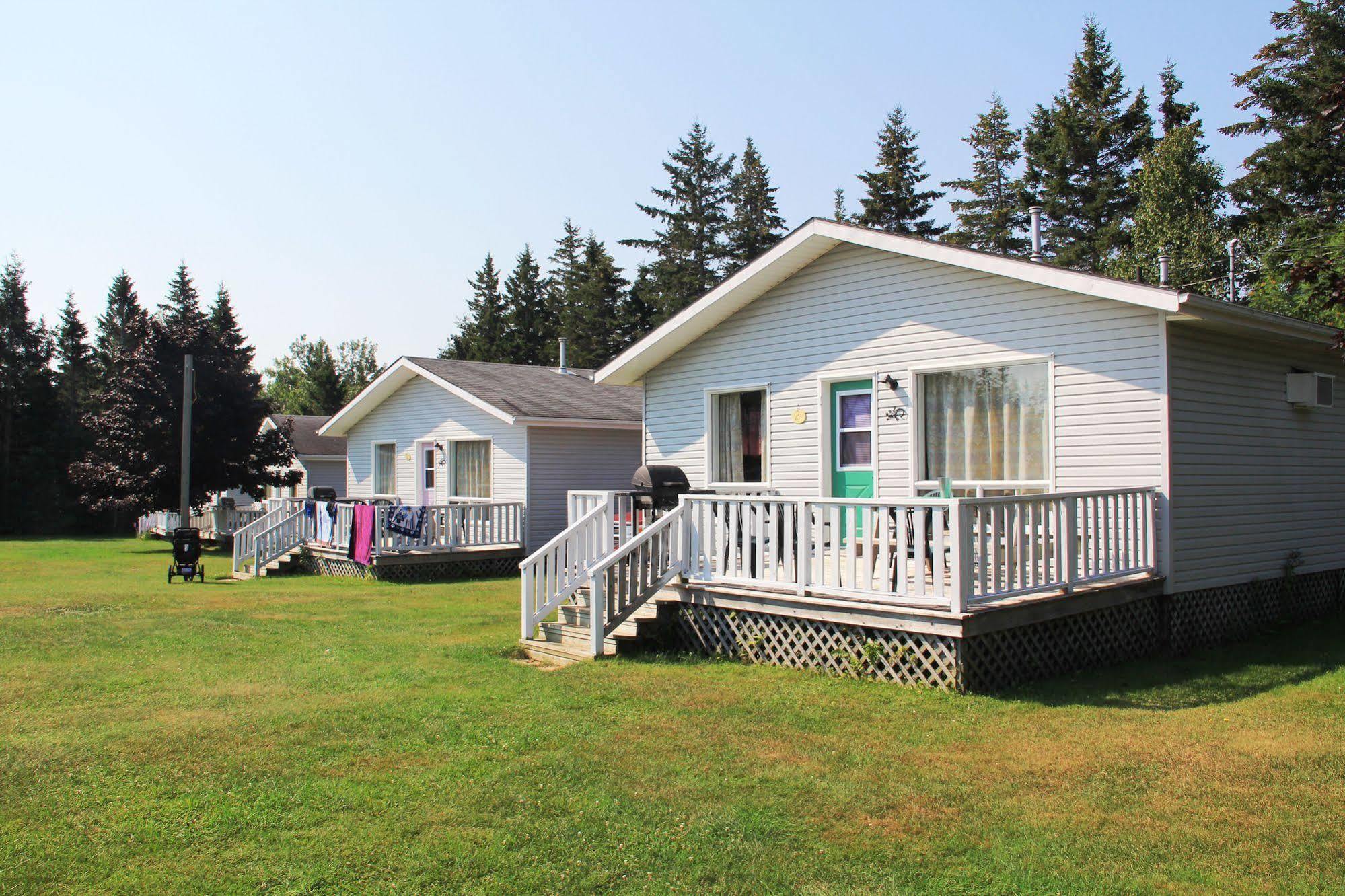 Hidden Acres Cottages Cavendish Bagian luar foto