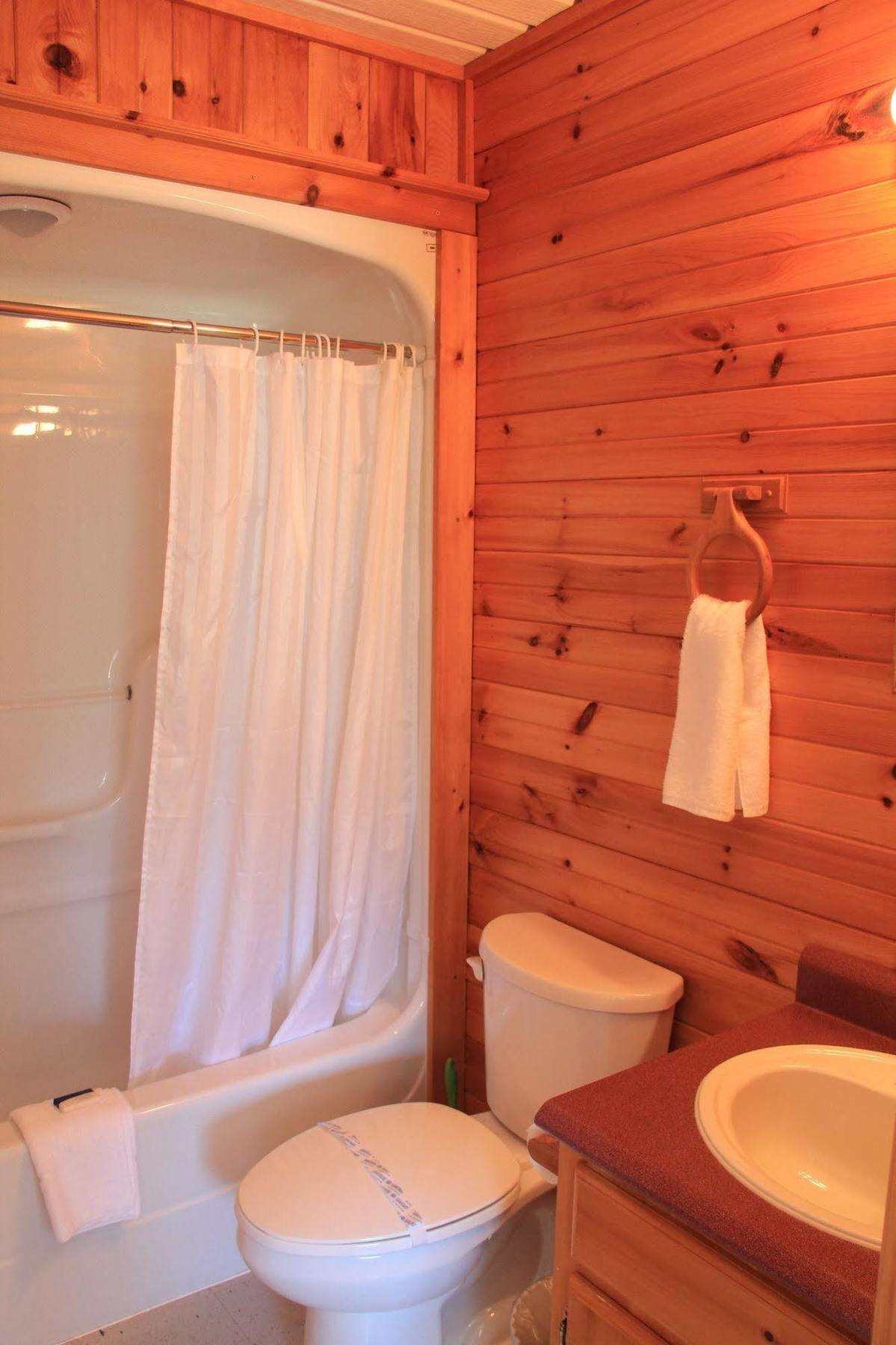 Hidden Acres Cottages Cavendish Bagian luar foto
