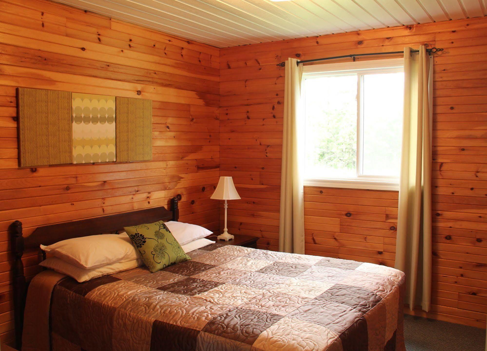 Hidden Acres Cottages Cavendish Bagian luar foto