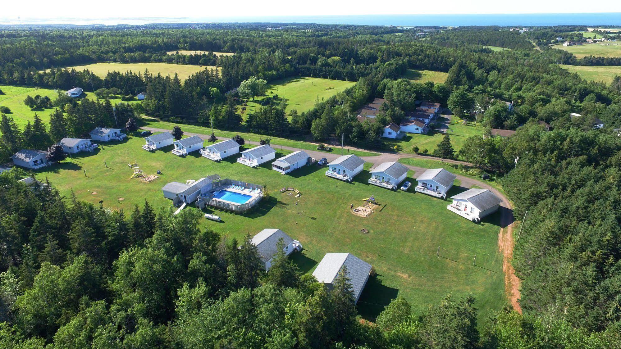 Hidden Acres Cottages Cavendish Bagian luar foto